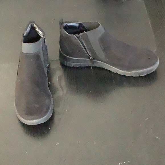 Axxiom “Chaelynn” zip up black ankle boot - Picture 5 of 5